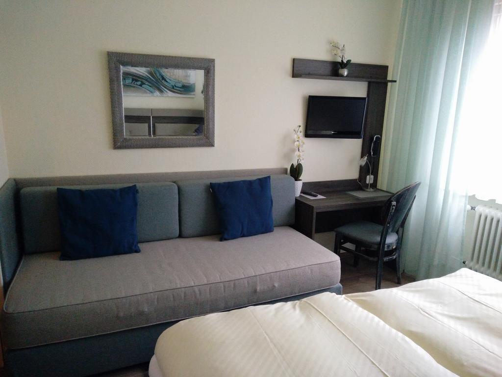 Hotel Alfa Neu-Isenburg Quarto foto