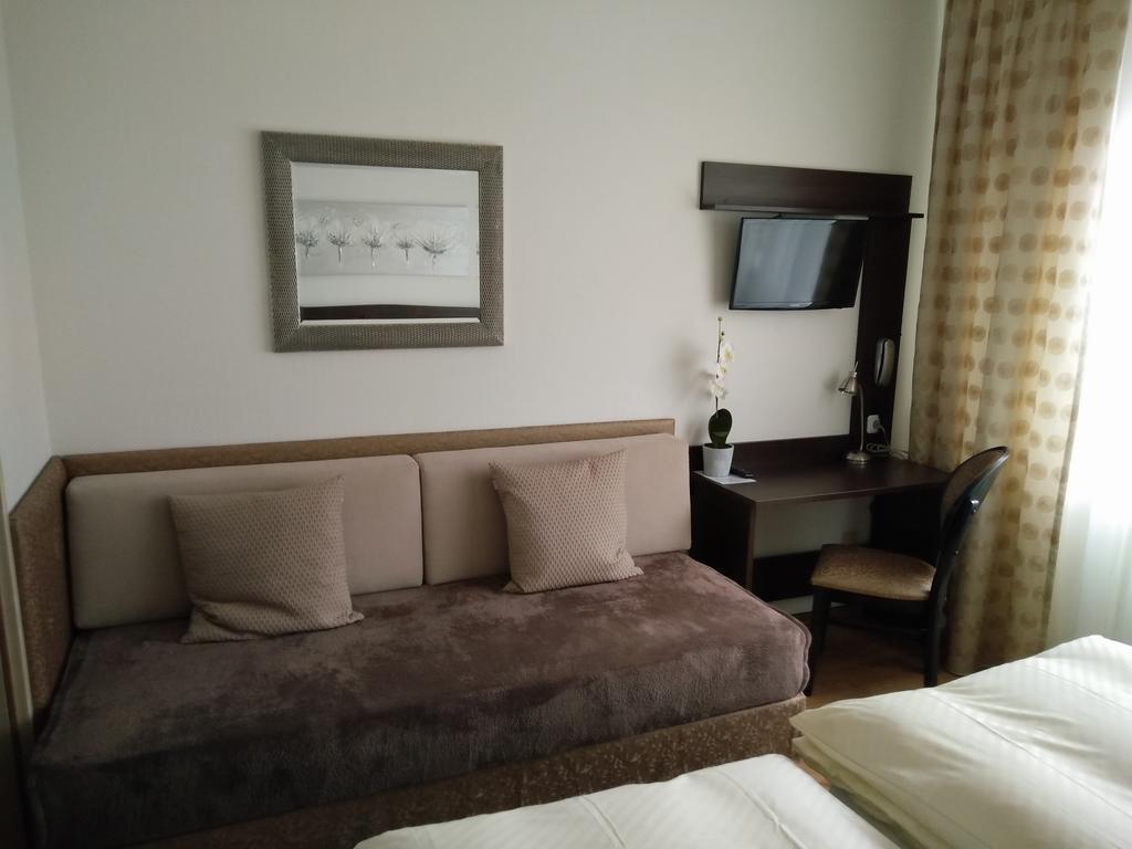 Hotel Alfa Neu-Isenburg Quarto foto